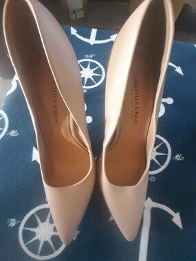 Christian Siriano for Payless beige pointed-toe pumps size 8.5
